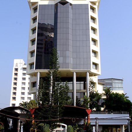 Gokulam Park Hotel Kochi Eksteriør billede