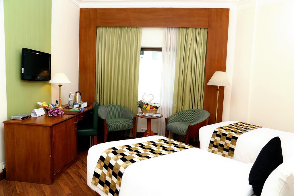Gokulam Park Hotel Kochi Værelse billede