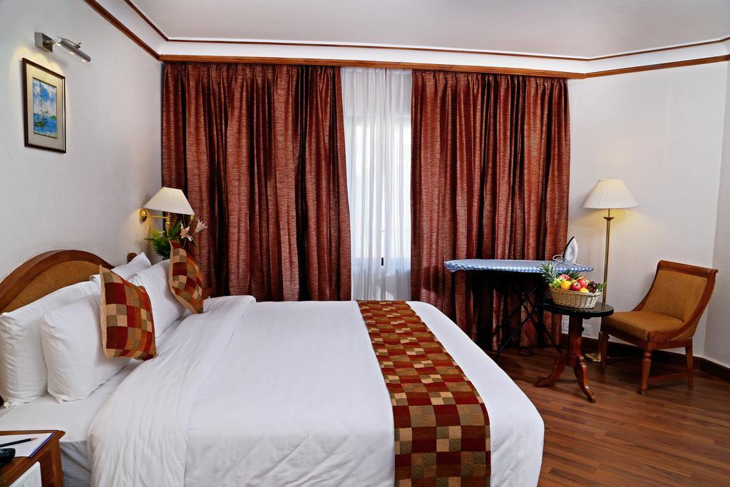 Gokulam Park Hotel Kochi Værelse billede