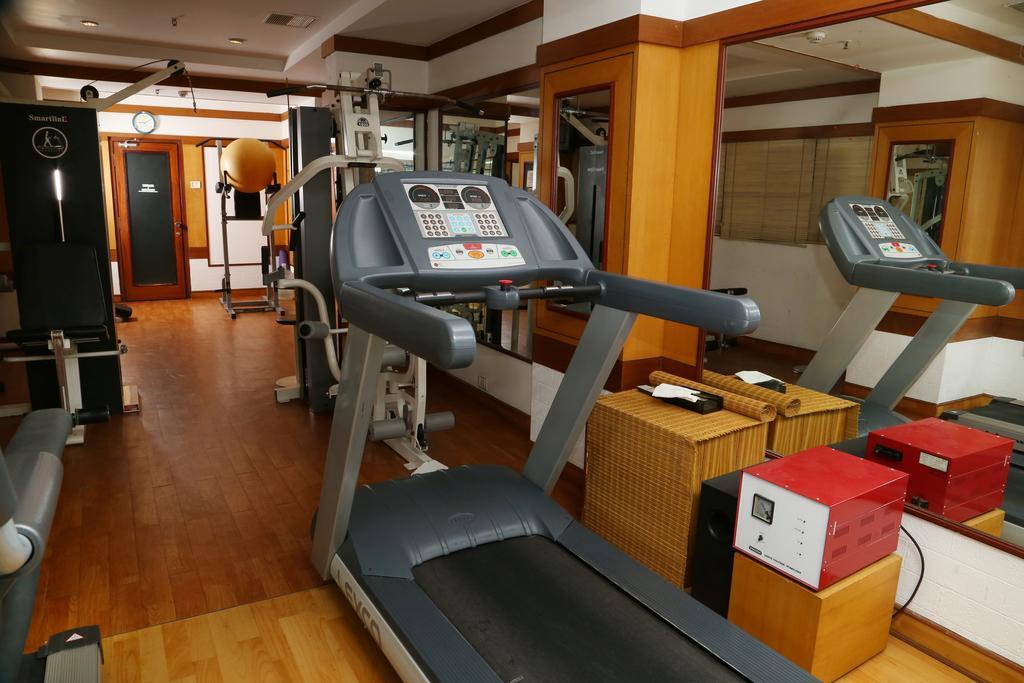Gokulam Park Hotel Kochi Eksteriør billede
