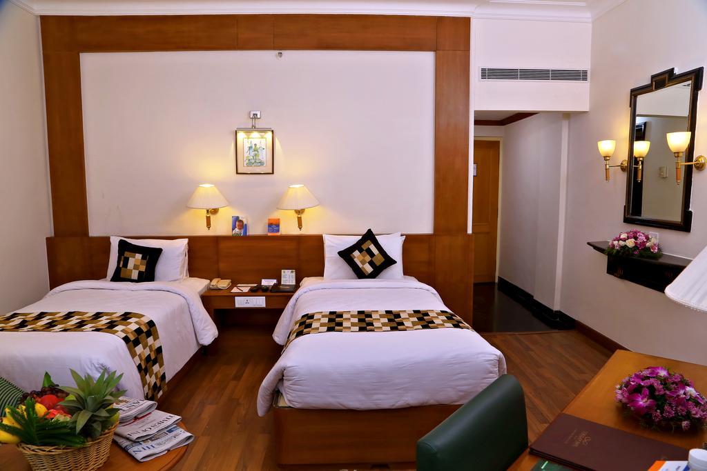 Gokulam Park Hotel Kochi Eksteriør billede