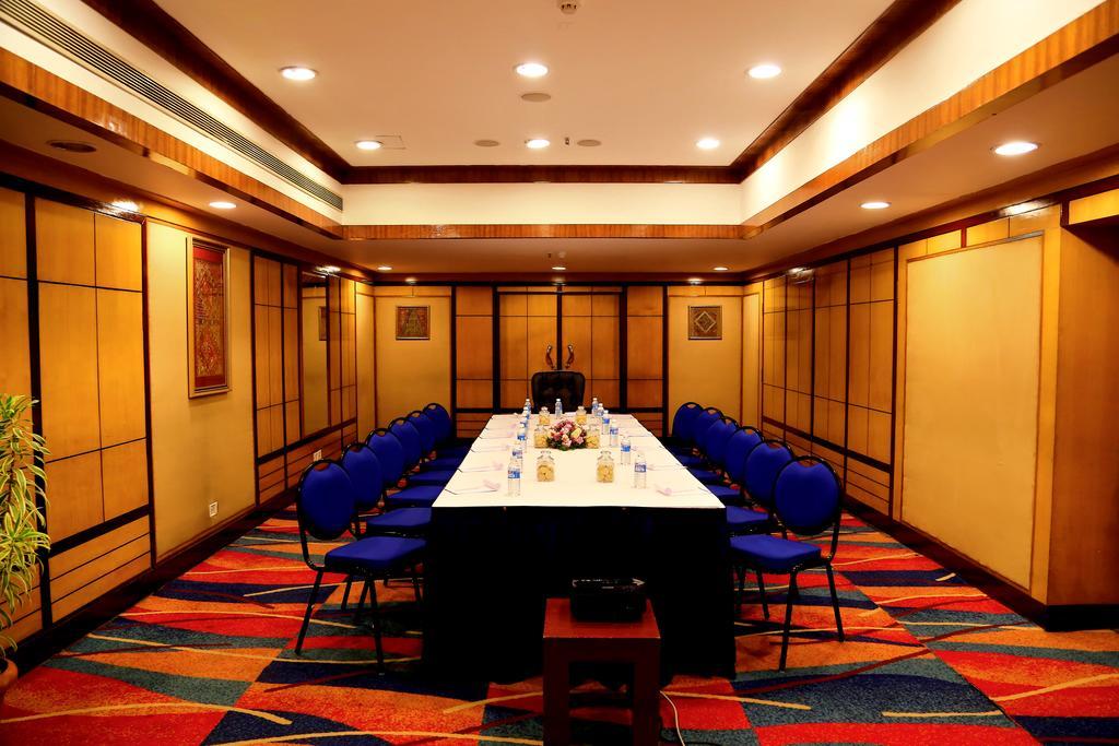 Gokulam Park Hotel Kochi Eksteriør billede