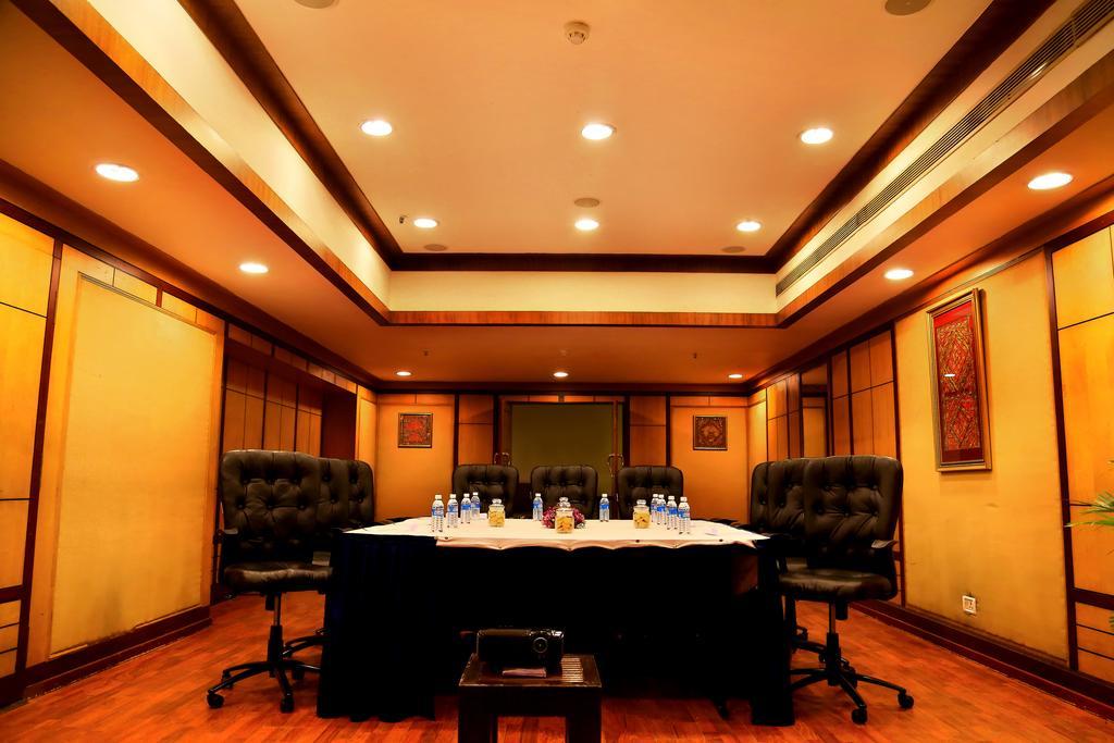 Gokulam Park Hotel Kochi Eksteriør billede