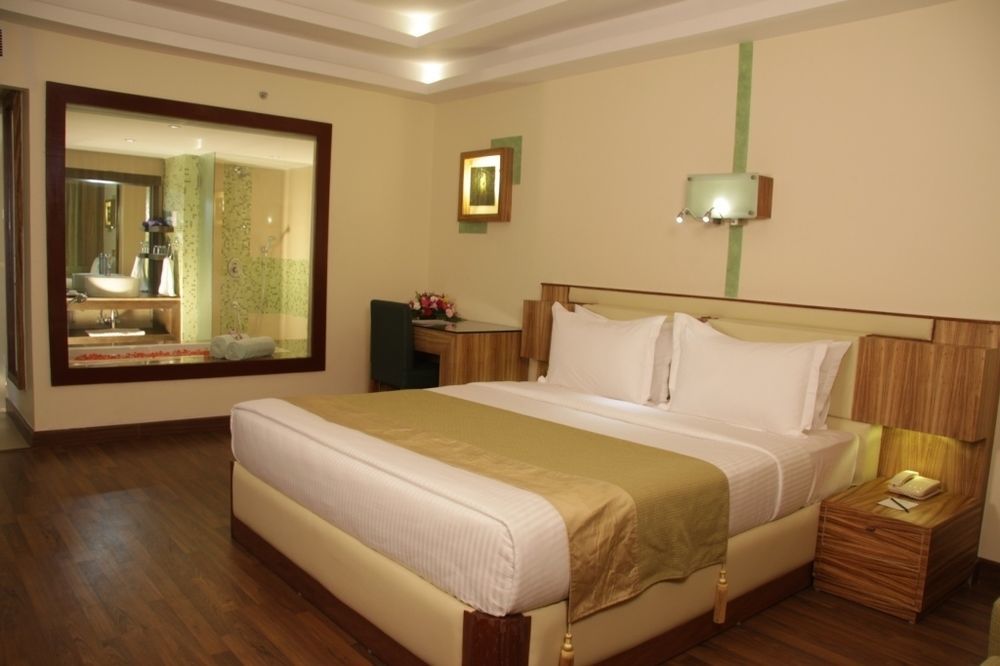 Gokulam Park Hotel Kochi Eksteriør billede