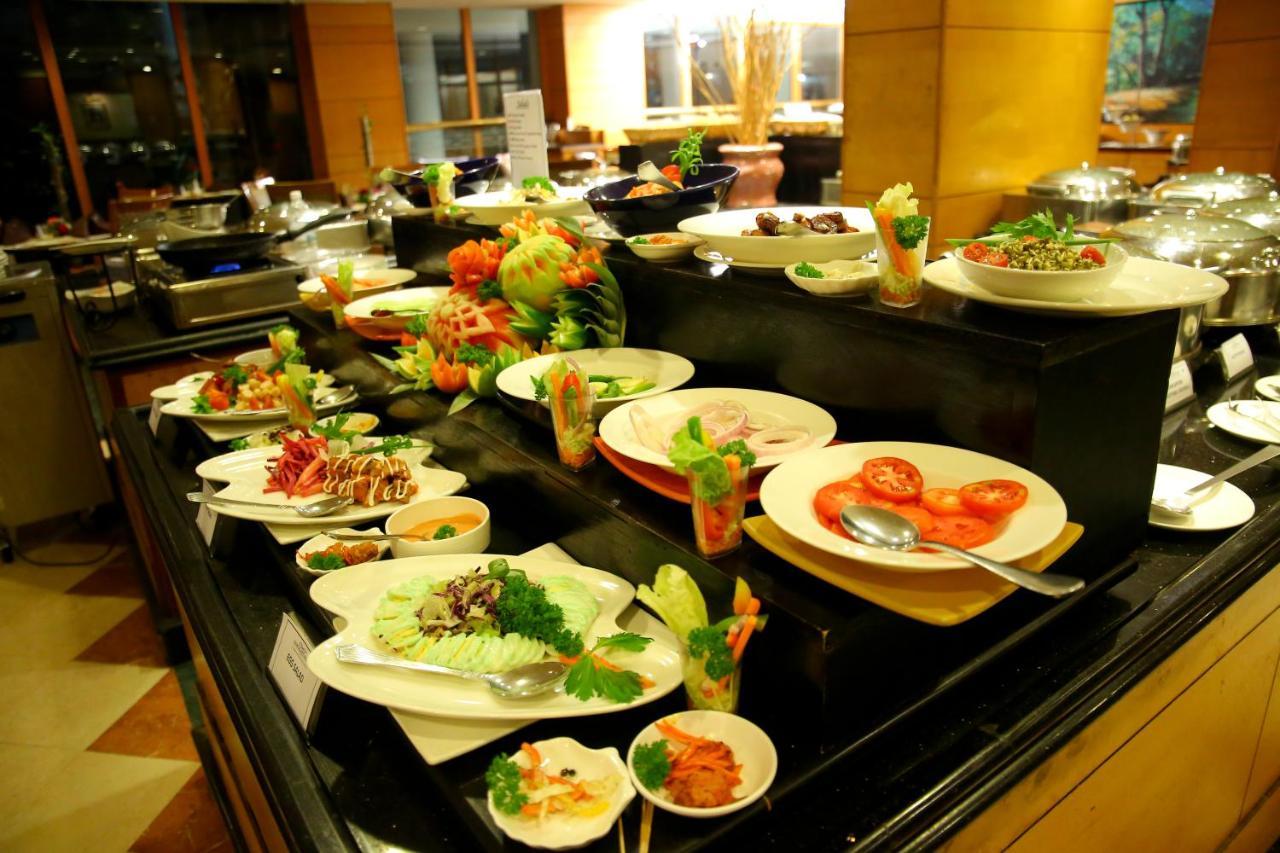 Gokulam Park Hotel Kochi Eksteriør billede