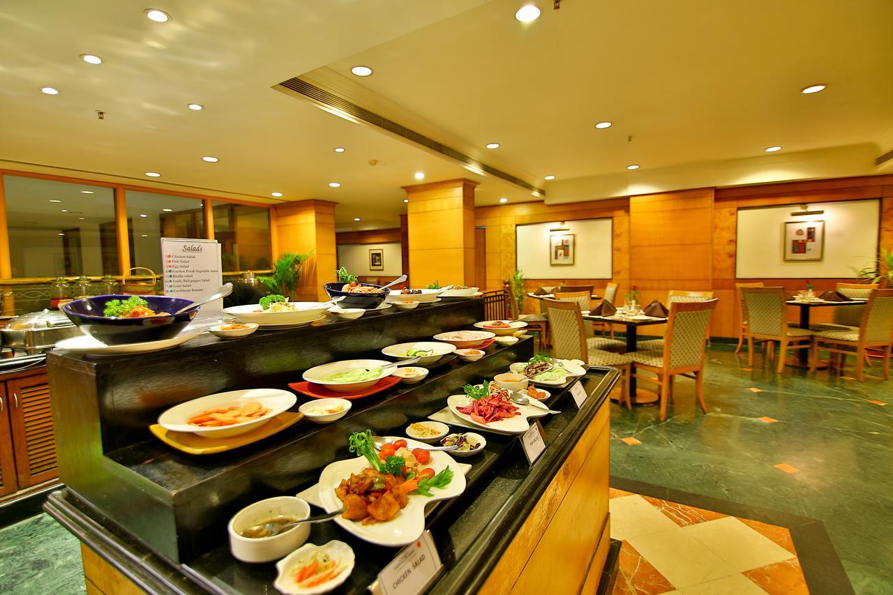 Gokulam Park Hotel Kochi Eksteriør billede